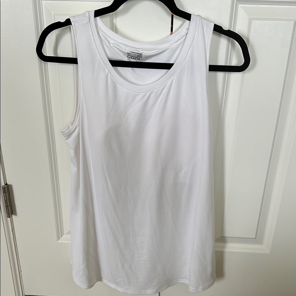 32 Degrees White Relaxed Tank Top with Built-in Bra